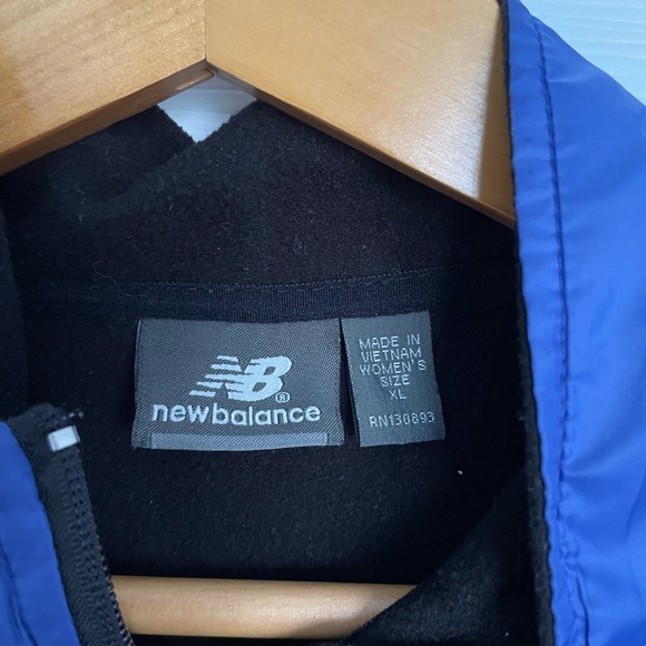New Balance light weight jacket - Picture 3 of 3